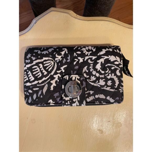 Vera Bradley Wallet - Picture 1 of 4